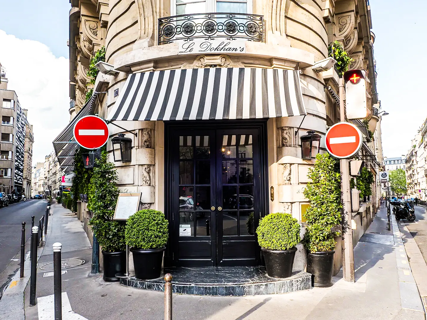 Le Dokhan’s bar